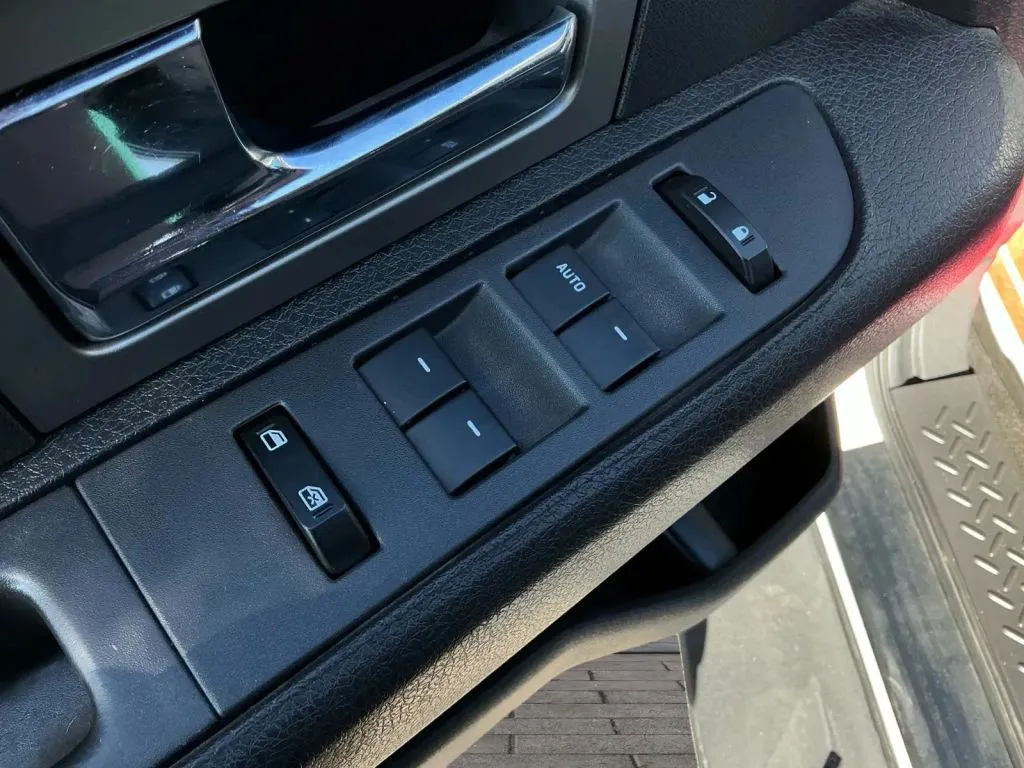 Ford F-150 photo 10