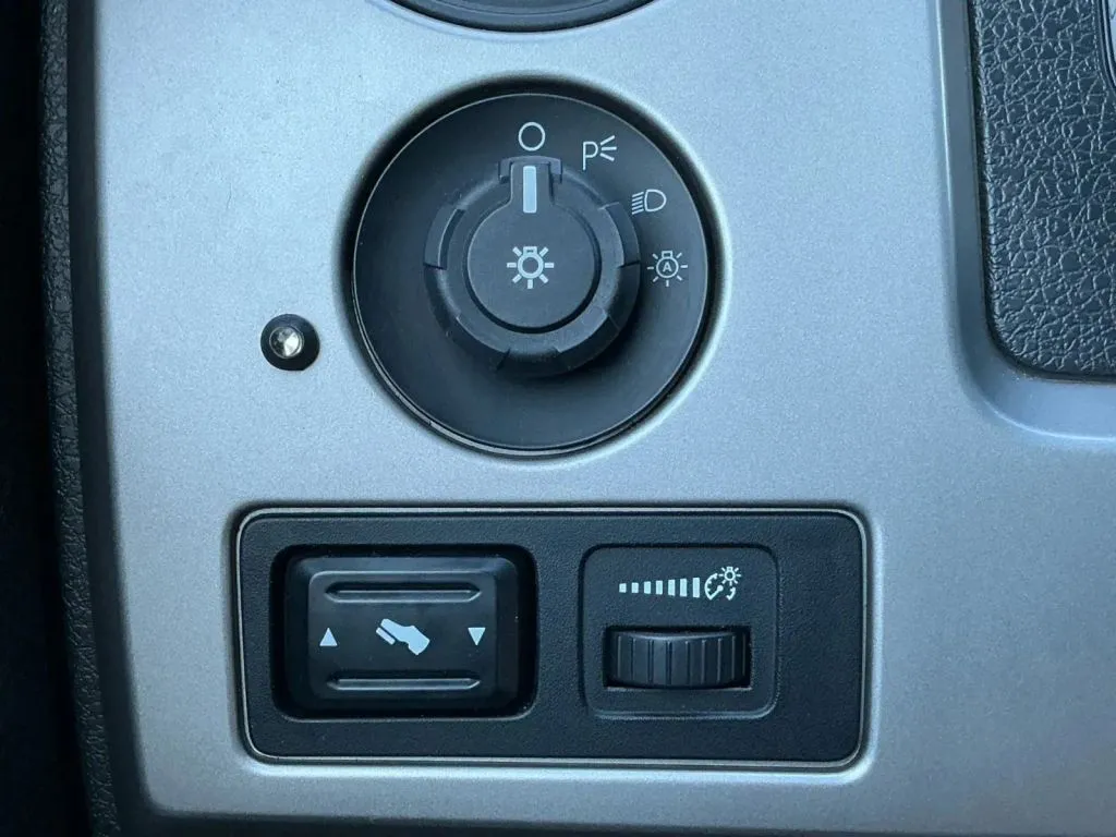 Ford F-150 photo 35