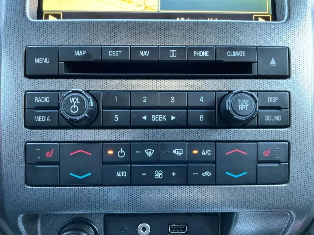 Ford F-150 photo 32