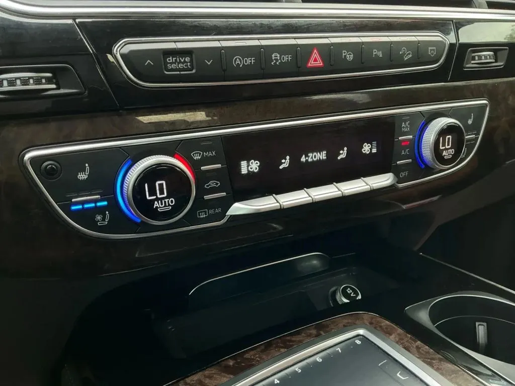 Audi Q7 photo 33