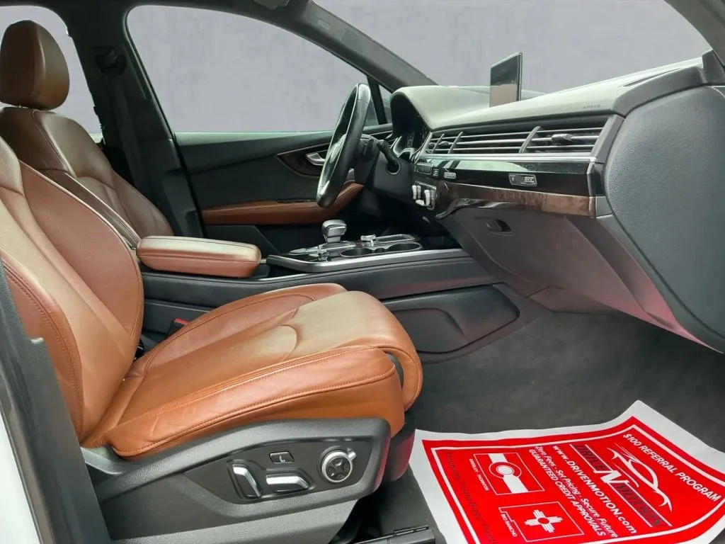 Audi Q7 photo 21