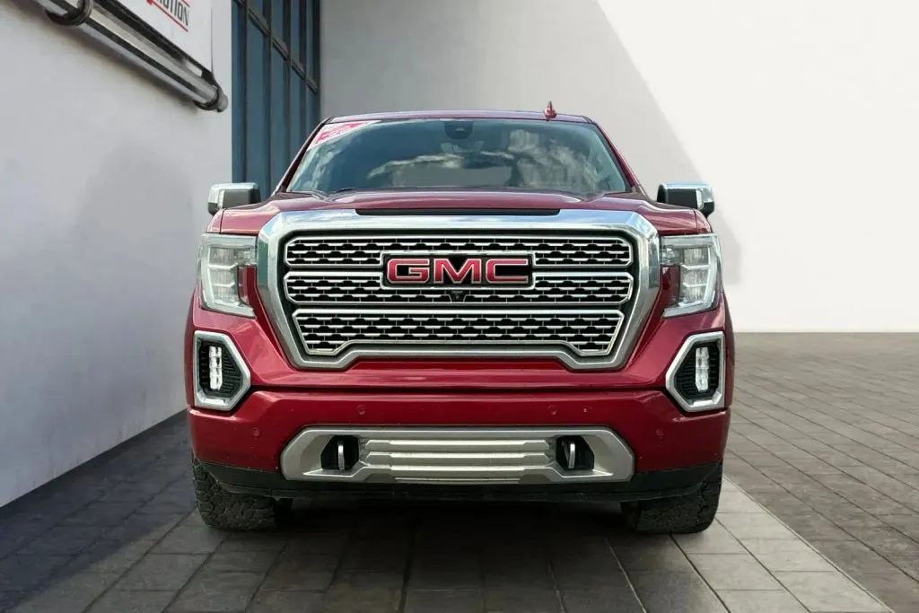GMC Sierra photo 9