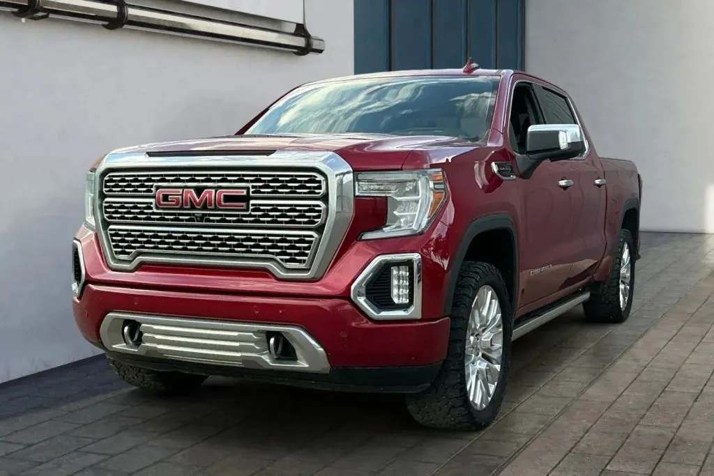 GMC Sierra photo 8