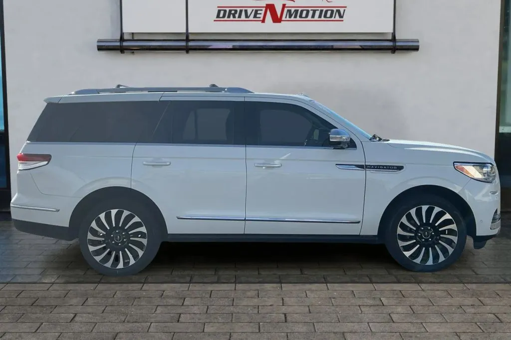 Another view of 2022 Lincoln Navigator Black Label Sport Utility 4D for sale in Thornton, CO at Drive N-Motion Thornton