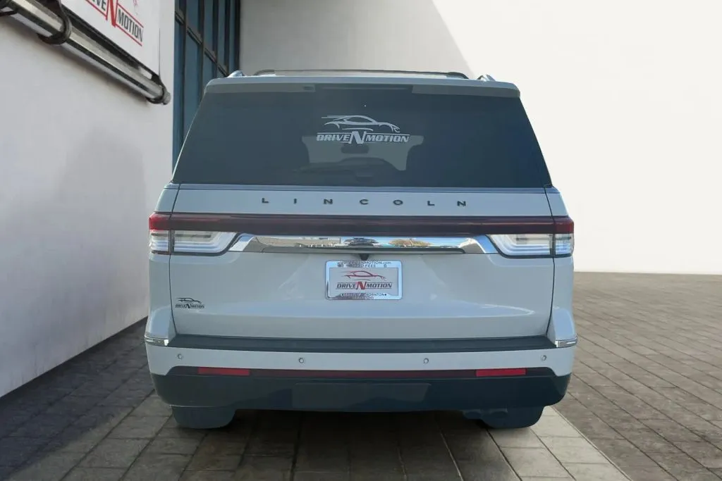 More photos of 2022 Lincoln Navigator Black Label Sport Utility 4D at Drive N-Motion Thornton, CO