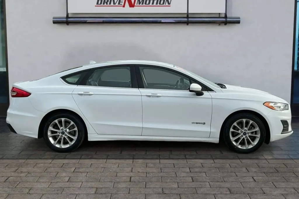 Another view of 2019 Ford Fusion SE Hybrid Sedan 4D for sale in Thornton, CO at Drive N-Motion Thornton