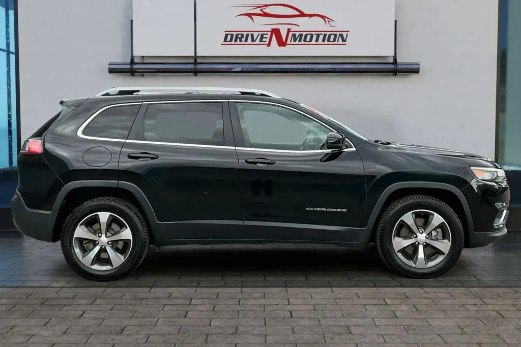 Another view of 2019 Jeep Cherokee Limited Sport Utility 4D for sale in Thornton, CO at Drive N-Motion Thornton