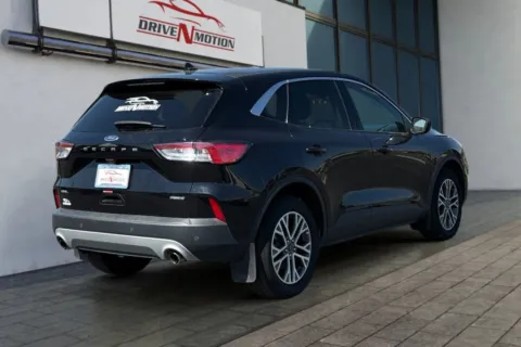 More photos of 2022 Ford Escape SEL Hybrid Sport Utility 4D at Drive N-Motion Thornton, CO