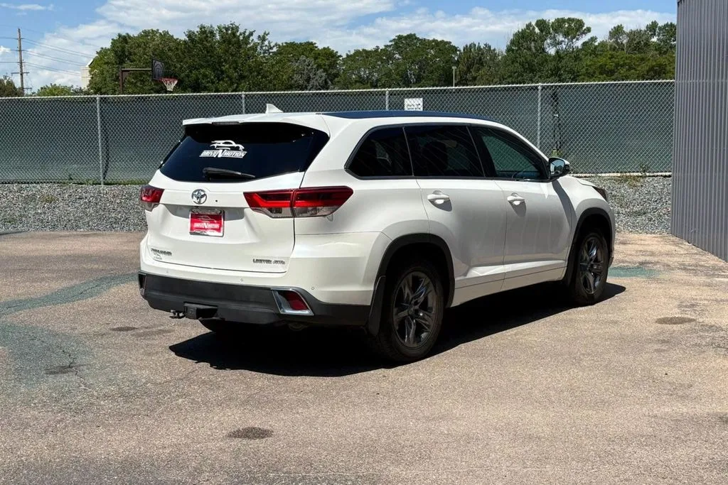 Another view of 2019 Toyota Highlander Limited Platinum Sport Utility 4D for sale in Thornton, CO at Drive N-Motion Thornton