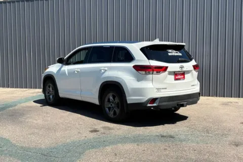 More photos of 2019 Toyota Highlander Limited Platinum Sport Utility 4D at Drive N-Motion Thornton, CO