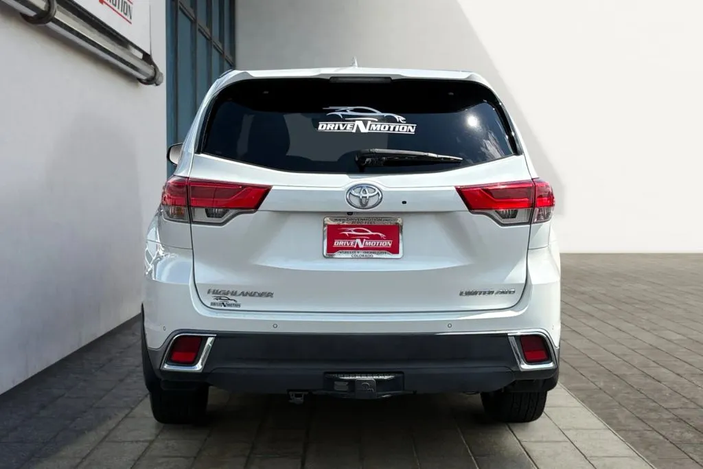 More photos of 2019 Toyota Highlander Limited Platinum Sport Utility 4D at Drive N-Motion Thornton, CO