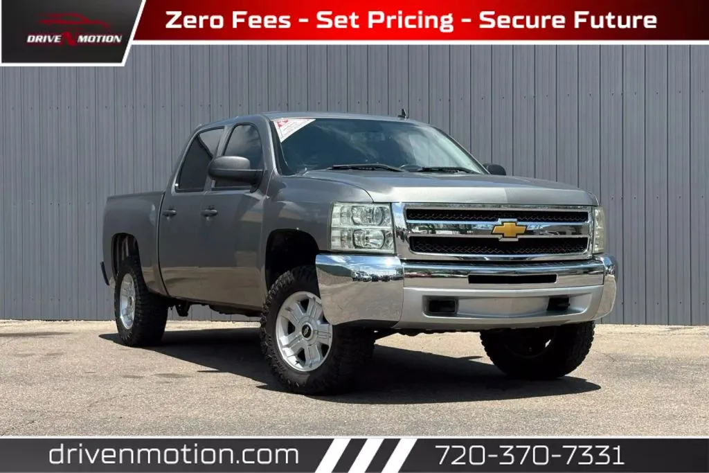 Gray 2013 Chevrolet Silverado 1500 Crew Cab LT Pickup 4D 5 3/4 ft for sale in Thornton, CO