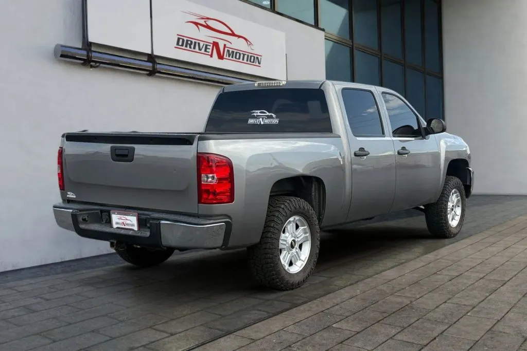 More photos of 2013 Chevrolet Silverado 1500 Crew Cab LT Pickup 4D 5 3/4 ft at Drive N-Motion Thornton, CO