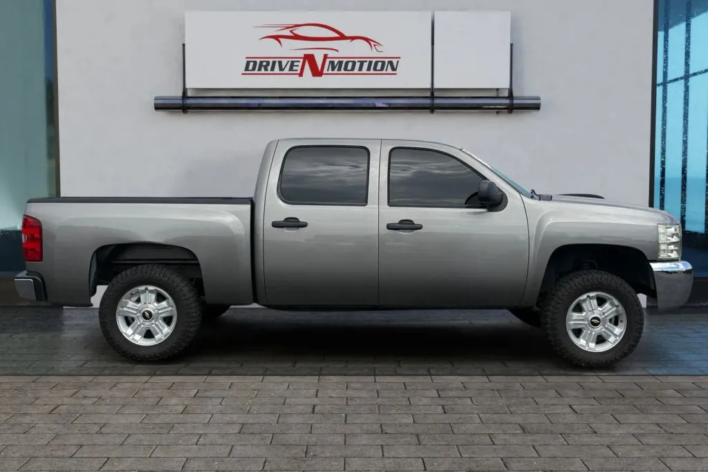 Photos of 2013 Chevrolet Silverado 1500 Crew Cab LT Pickup 4D 5 3/4 ft for sale in Thornton, CO at Drive N-Motion Thornton