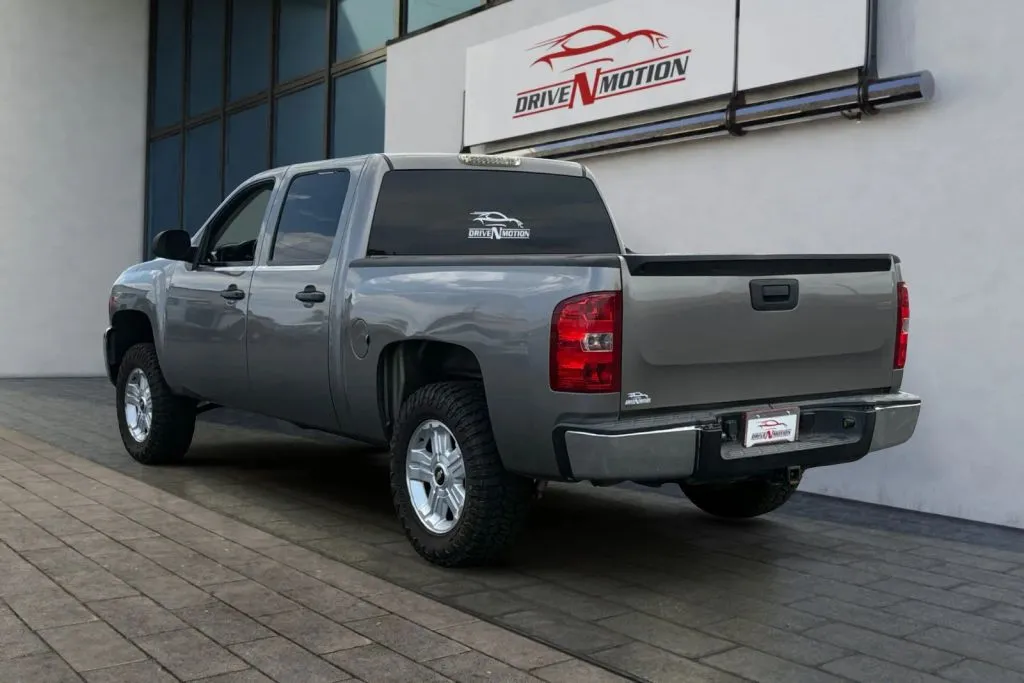 More photos of 2013 Chevrolet Silverado 1500 Crew Cab LT Pickup 4D 5 3/4 ft at Drive N-Motion Thornton, CO