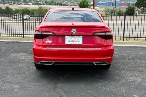 More photos of 2020 Volkswagen Jetta 1.4T R-Line Sedan 4D at Drive N-Motion Thornton, CO