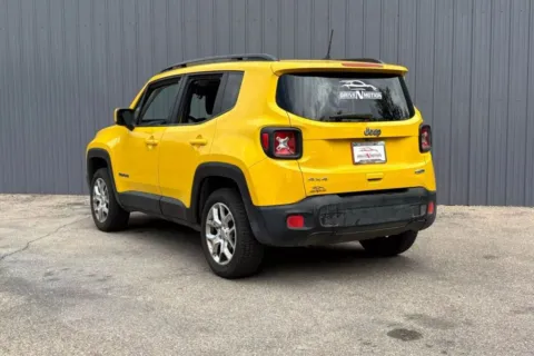 More photos of 2018 Jeep Renegade Latitude Sport Utility 4D at Drive N-Motion Thornton, CO