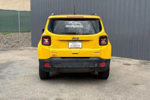 More photos of 2018 Jeep Renegade Latitude Sport Utility 4D at Drive N-Motion Thornton, CO