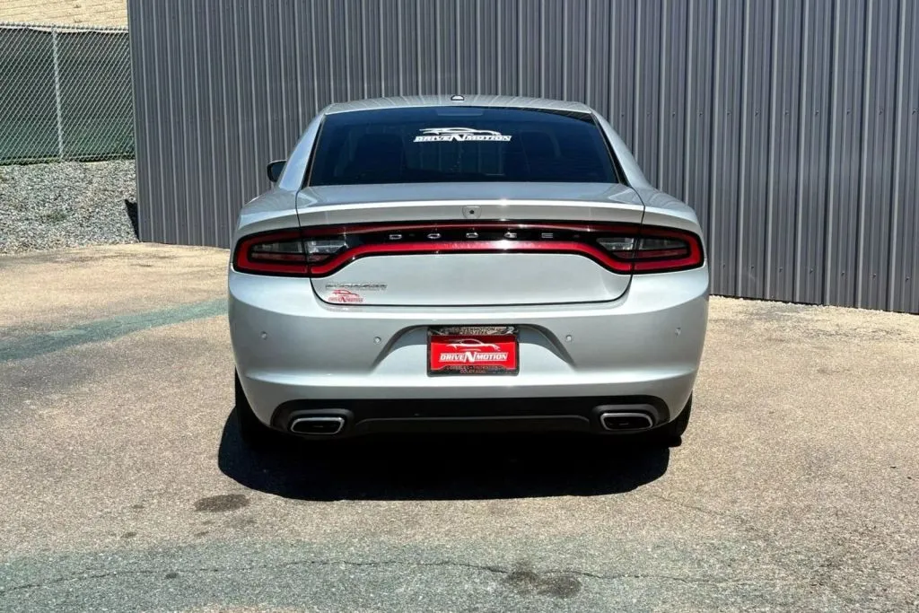 More photos of 2019 Dodge Charger SXT Sedan 4D at Drive N-Motion Thornton, CO