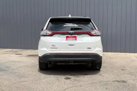 More photos of 2018 Ford Edge SEL Sport Utility 4D at Drive N-Motion Thornton, CO