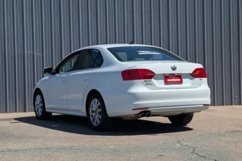 More photos of 2014 Volkswagen Jetta 1.8T SE Sedan 4D at Drive N-Motion Thornton, CO