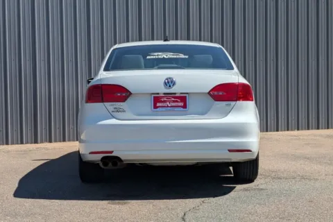 More photos of 2014 Volkswagen Jetta 1.8T SE Sedan 4D at Drive N-Motion Thornton, CO