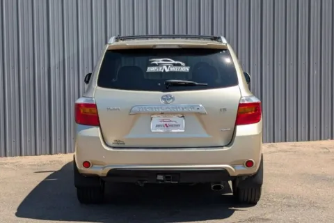 Another view of 2008 Toyota Highlander Limited Sport Utility 4D for sale in Thornton, CO at Drive N-Motion Thornton