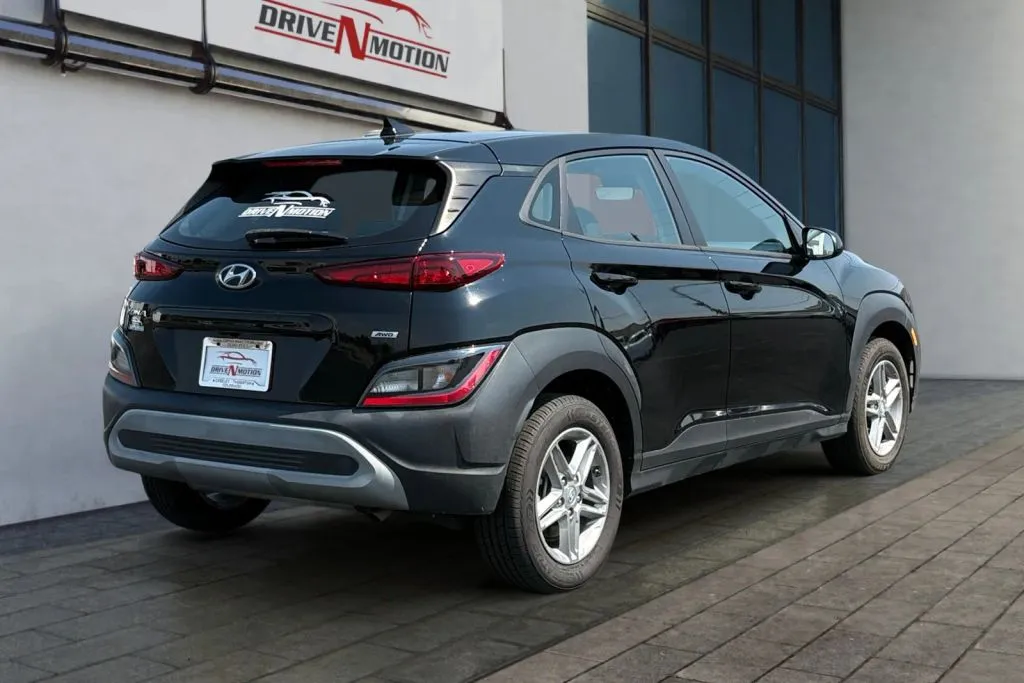 More photos of 2022 Hyundai Kona SE Sport Utility 4D at Drive N-Motion Thornton, CO