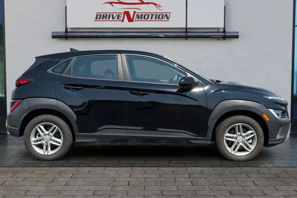 Another view of 2022 Hyundai Kona SE Sport Utility 4D for sale in Thornton, CO at Drive N-Motion Thornton