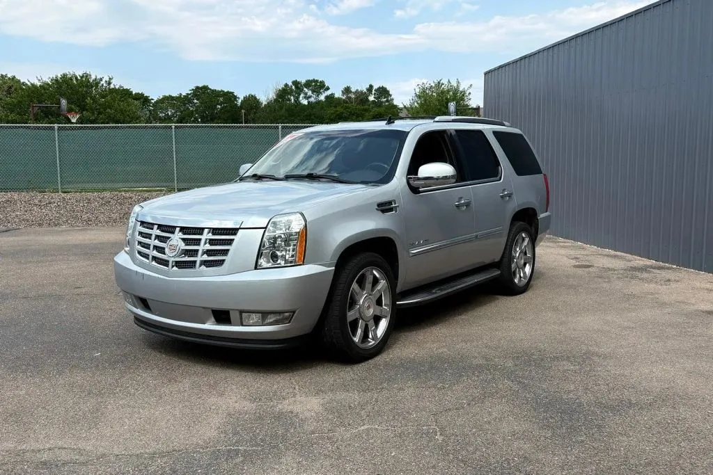 Another view of 2013 Cadillac Escalade Luxury Sport Utility 4D for sale in Thornton, CO at Drive N-Motion Thornton