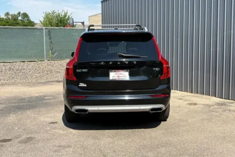 More photos of 2016 Volvo XC90 T6 Momentum Sport Utility 4D at Drive N-Motion Thornton, CO