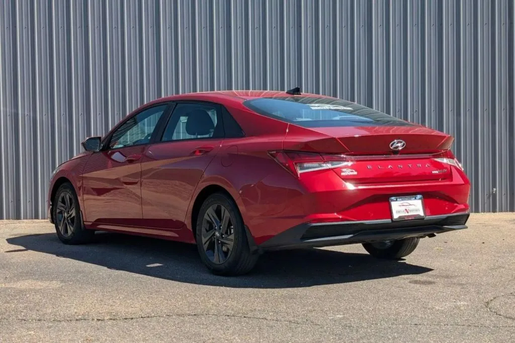 More photos of 2022 Hyundai Elantra Blue HEV Sedan 4D at Drive N-Motion Thornton, CO