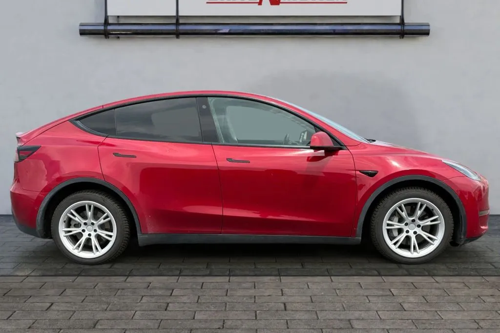 Photos of 2021 Tesla Model Y Long Range Sport Utility 4D for sale in Thornton, CO at Drive N-Motion Thornton