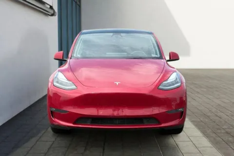 More photos of 2021 Tesla Model Y Long Range Sport Utility 4D at Drive N-Motion Thornton, CO