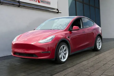 Another view of 2021 Tesla Model Y Long Range Sport Utility 4D for sale in Thornton, CO at Drive N-Motion Thornton