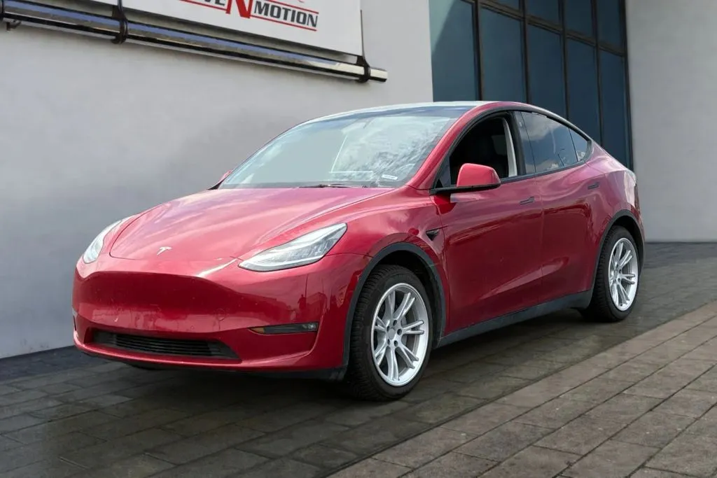 Another view of 2021 Tesla Model Y Long Range Sport Utility 4D for sale in Thornton, CO at Drive N-Motion Thornton