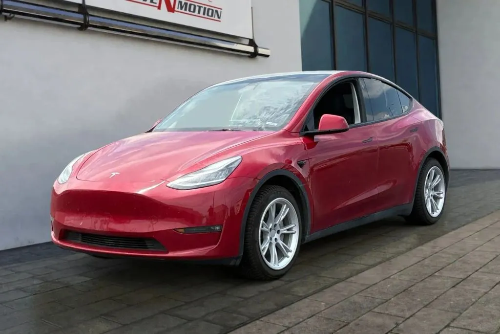 Another view of 2021 Tesla Model Y Long Range Sport Utility 4D for sale in Thornton, CO at Drive N-Motion Thornton