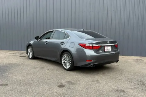 More photos of 2013 Lexus ES 350 Sedan 4D at Drive N-Motion Thornton, CO