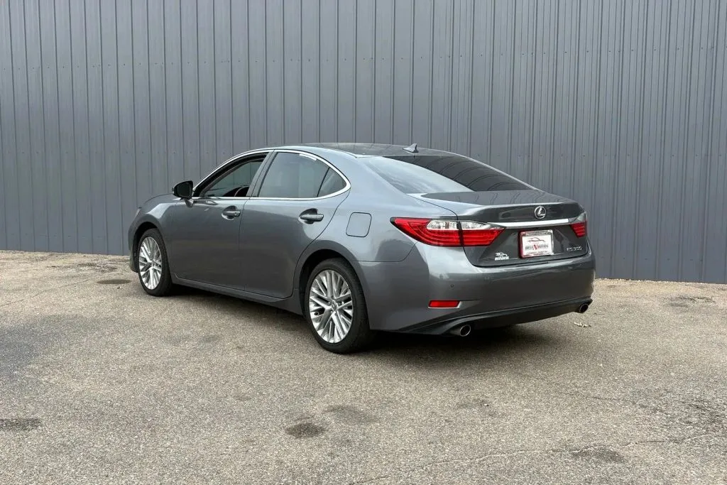 More photos of 2013 Lexus ES 350 Sedan 4D at Drive N-Motion Thornton, CO