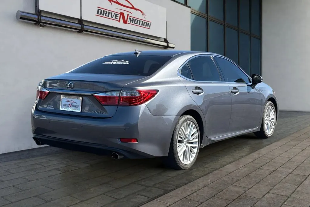 More photos of 2013 Lexus ES 350 Sedan 4D at Drive N-Motion Thornton, CO