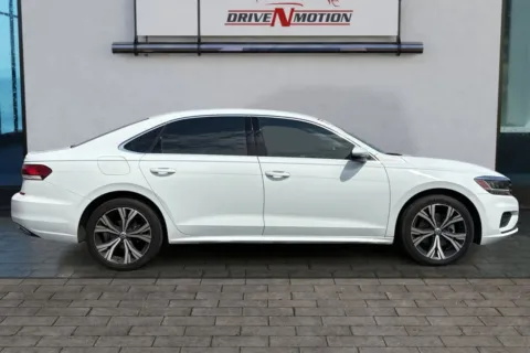 Photos of 2022 Volkswagen Passat SE Sedan 4D for sale in Thornton, CO at Drive N-Motion Thornton