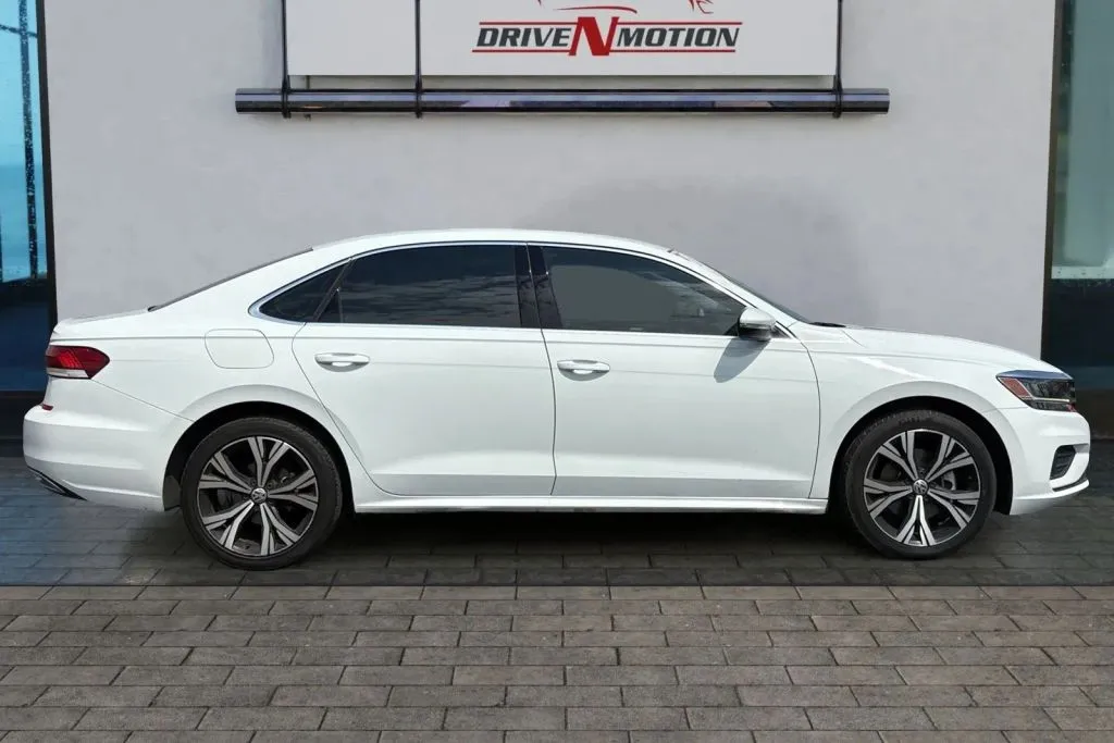 Photos of 2022 Volkswagen Passat SE Sedan 4D for sale in Thornton, CO at Drive N-Motion Thornton