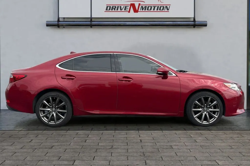 Another view of 2015 Lexus ES 350 Sedan 4D for sale in Thornton, CO at Drive N-Motion Thornton