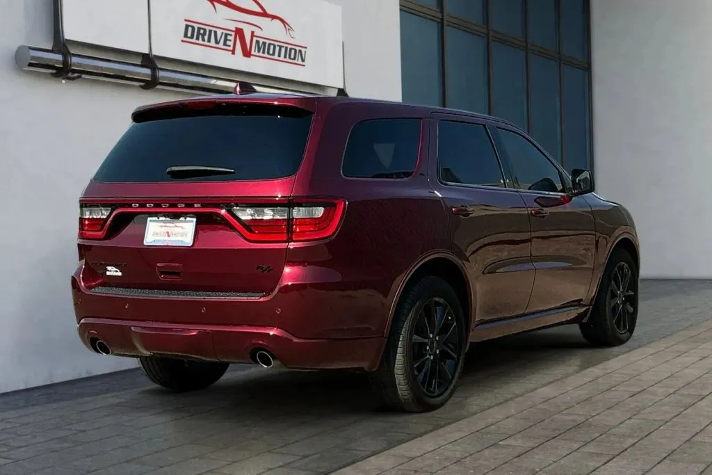 More photos of 2018 Dodge Durango R/T Sport Utility 4D at Drive N-Motion Thornton, CO