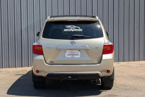 Another view of 2008 Toyota Highlander Limited Sport Utility 4D for sale in Thornton, CO at Drive N-Motion Thornton