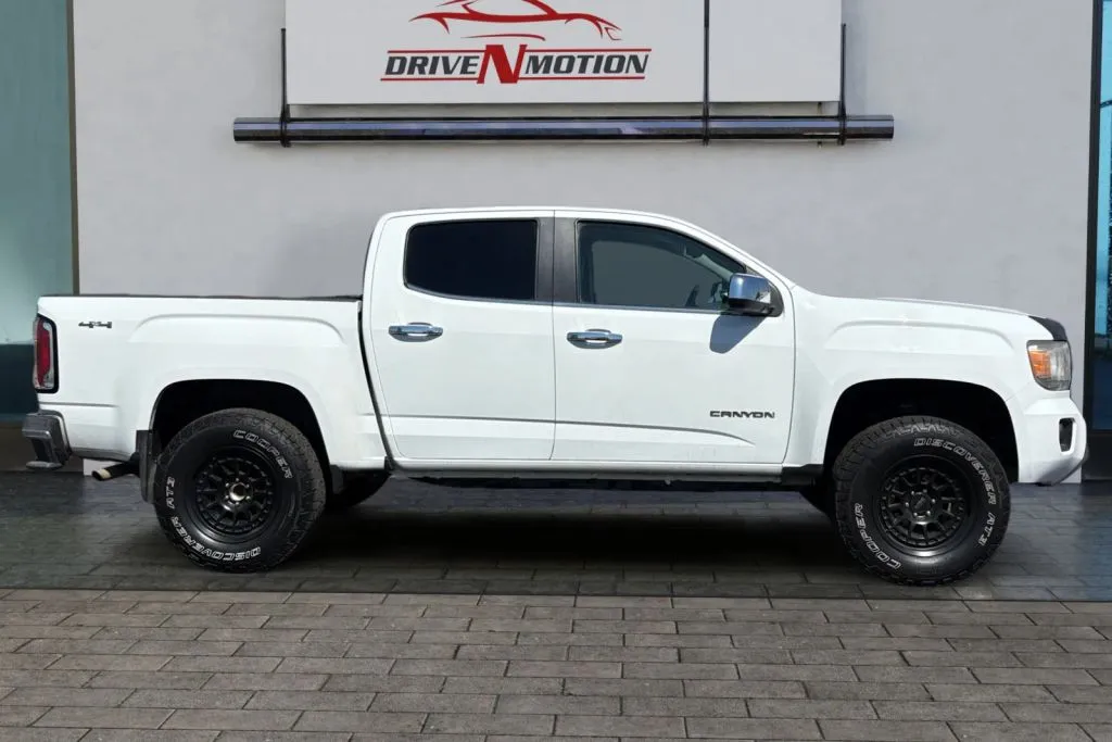 Photos of 2016 GMC Canyon Crew Cab SLT Pickup 4D 5 ft for sale in Thornton, CO at Drive N-Motion Thornton