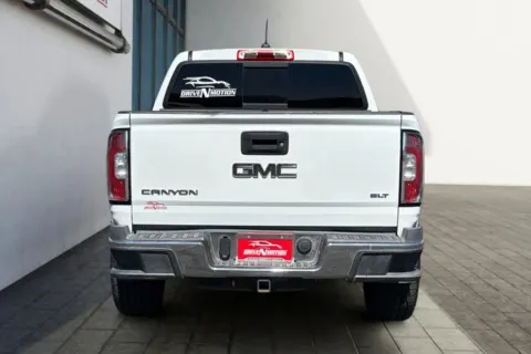 More photos of 2016 GMC Canyon Crew Cab SLT Pickup 4D 5 ft at Drive N-Motion Thornton, CO