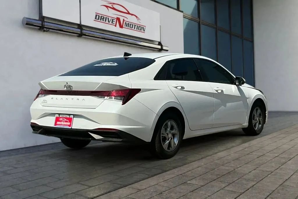 More photos of 2022 Hyundai Elantra SE Sedan 4D at Drive N-Motion Thornton, CO