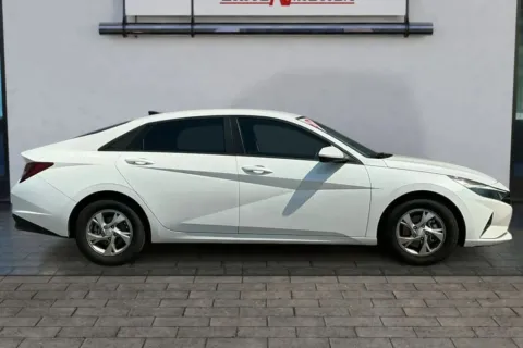 More photos of 2022 Hyundai Elantra SE Sedan 4D at Drive N-Motion Thornton, CO
