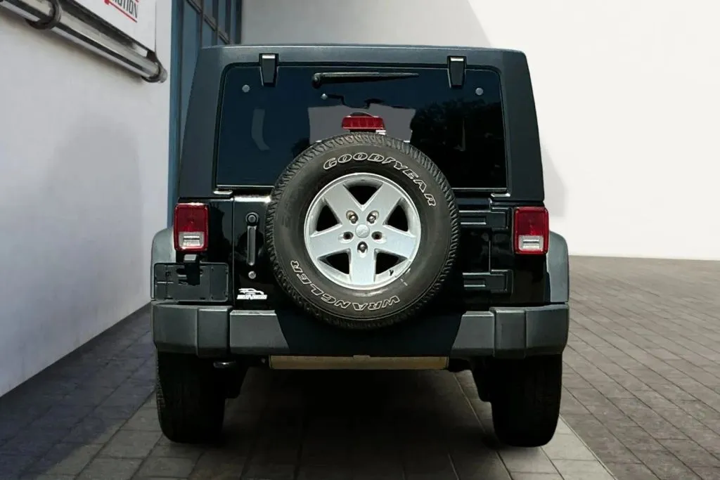 More photos of 2018 Jeep Wrangler Unlimited Sport S (JK) Sport Utility 4D at Drive N-Motion Thornton, CO